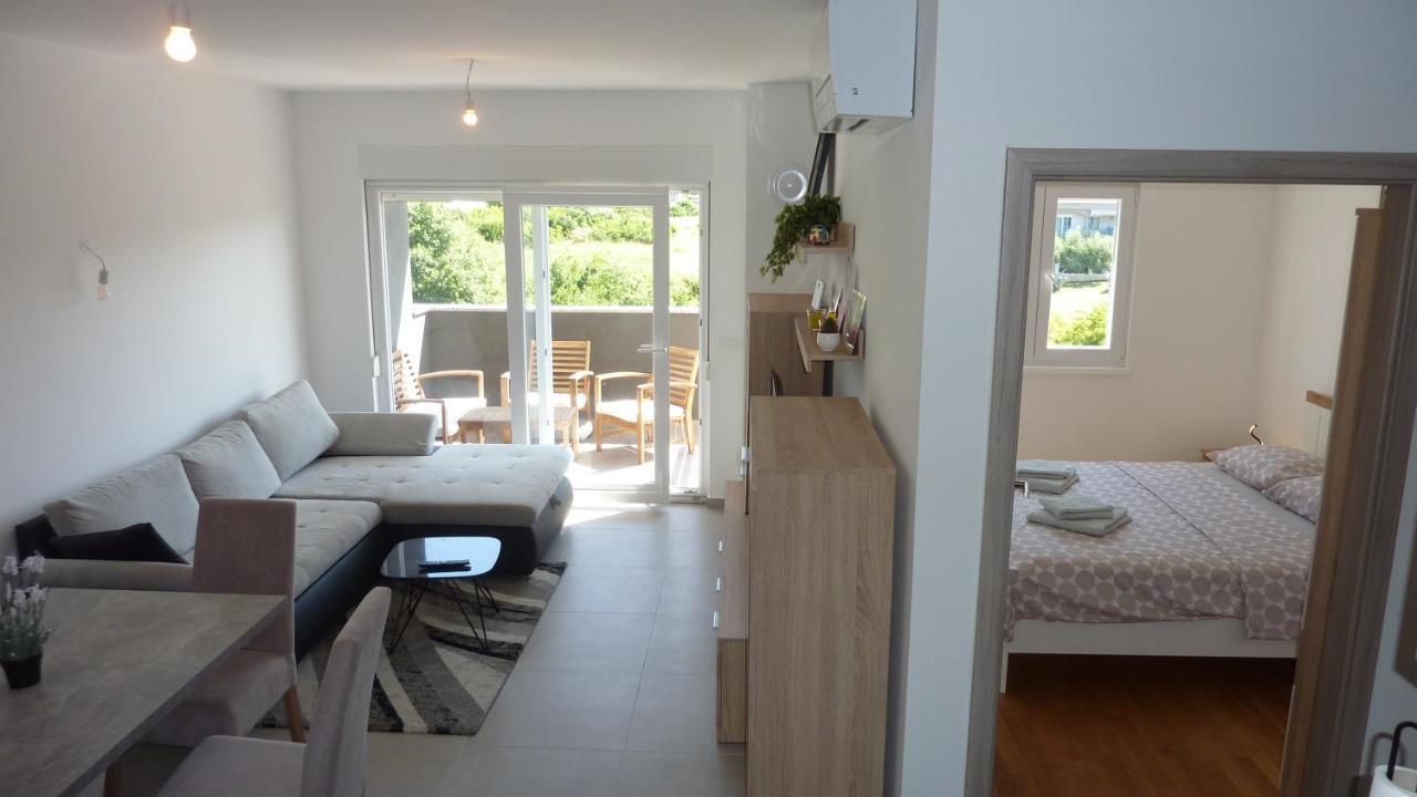 Apartment Jere With Private Parking Zadar Bagian luar foto